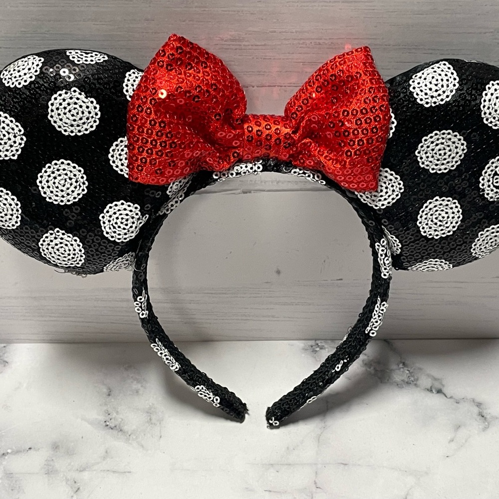 Disney World Minnie Mouse Polka Dot Sequin Ears Headband